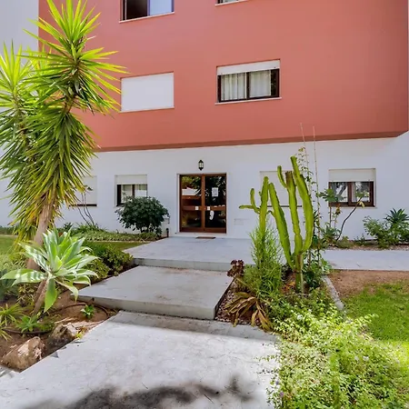 Montemar With Pool And Garden *